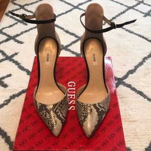 NWOT guess heels
